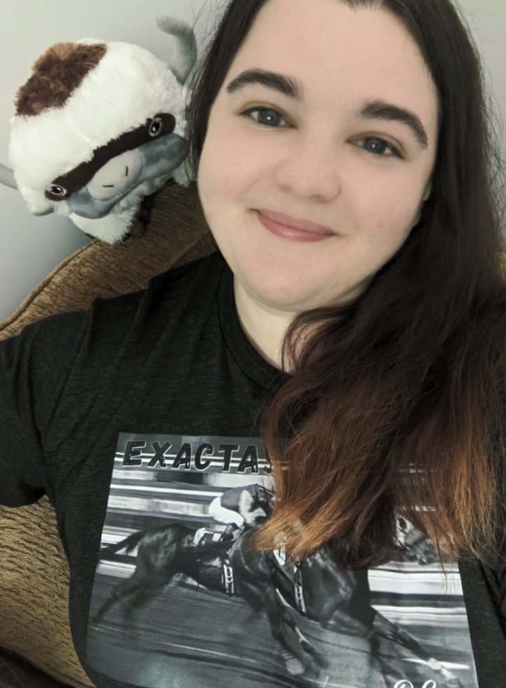 Shotdone's tweet image. Happy Black Eyed Susan day! Got in my comfy @OGHandicappers shirts just in time for the weekend! If y'all haven't checked them out, I HIGHLY recommend their merch. Let's hit some #EXACTAS !!