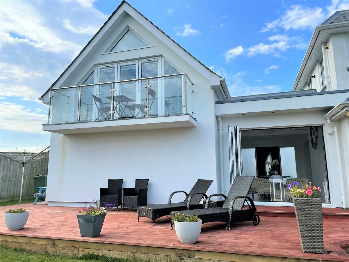 AutumnBall2023's tweet photo. Need to get away from it all? How about 3 nights in stunning South Devon? This generous donation will be part of our live auction at The Autumn Ball in October.

@charity_shc @UHSFT #breastcancerresearch #charityevent #charity https://t.co/G2Uevmosia