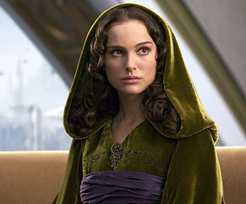 StarWars0nly's tweet photo. Natalie Portman is open to returning to Star Wars as Padmé !! 

Via (@GQMagazine) https://t.co/VAX5wQMh8b