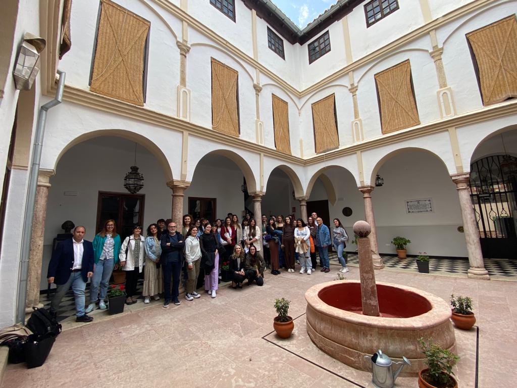 📍#Antequera ha sido testigo del II Encuentro interuniversitario de Estudiantes sobre Ética del Cuidado y Patrimonio Cultural. Una plataforma para  intercambiar ideas sobre estrategias de preservación del #patrimonio #cultura #arte #patrimonioherido   #Malaga #Andalucia