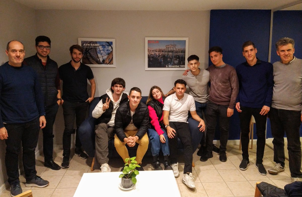 fundacionglobal's tweet image. Realizamos el primer encuentro de #FreeTalks, un ciclo que propone a los jóvenes estudiantes debatir sobre temas clave para el futuro. 

Bajo el título “Las ideas tienen consecuencias” hablamos sobre libertad, cultura emprendedora y la agenda de los jóvenes.