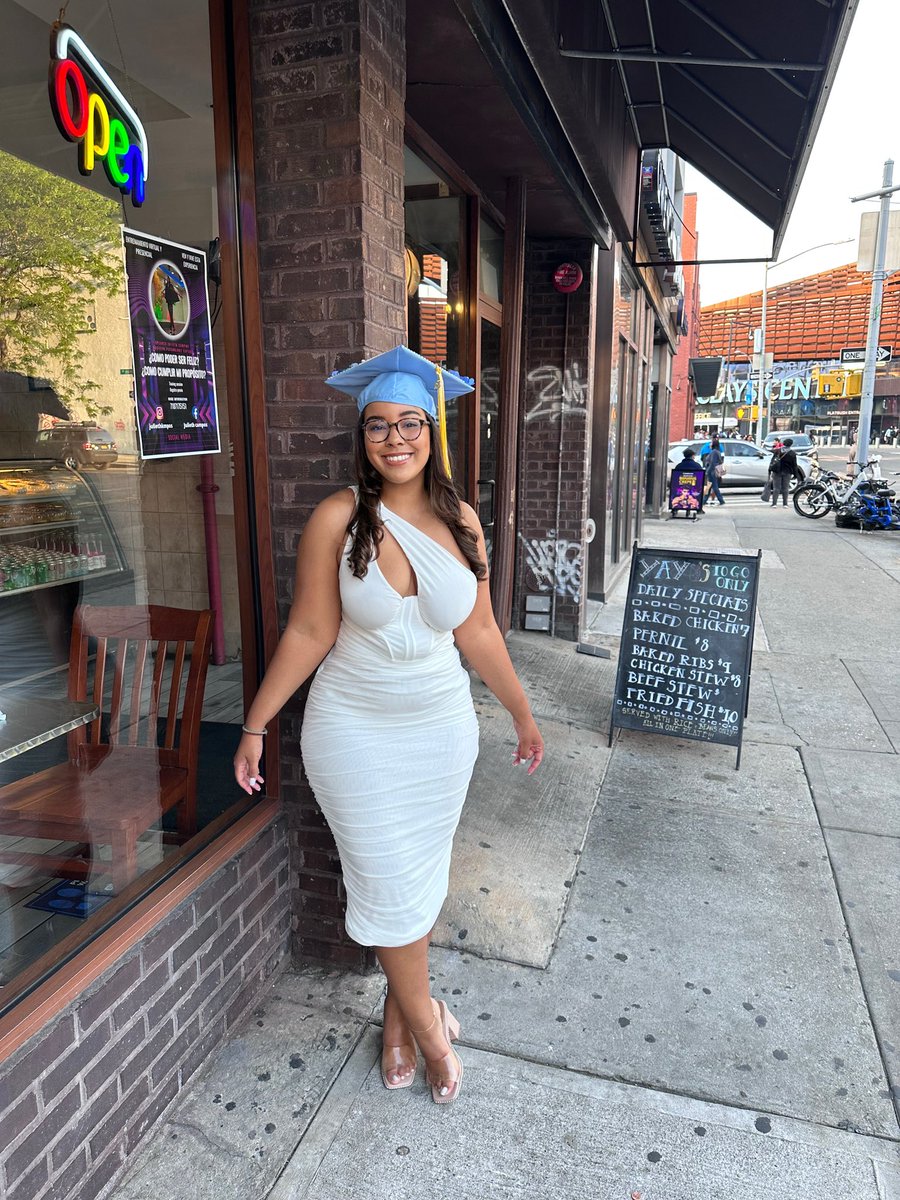 Dislianny tweet media