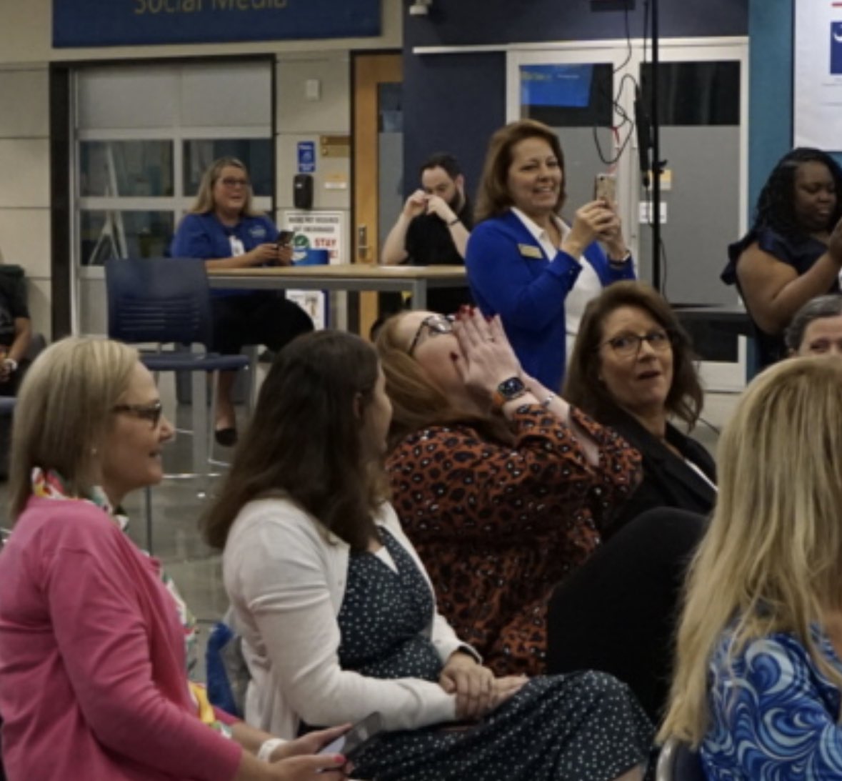 sccompetes's tweet image. Congratulations to our 2023/2024 SC STEM Educator of the Year, Brenda Bouldin of Blue Ridge Elementary School! @S2TEMCentersSC @SCcommerce @comporium @Bojangles @CSForSC #SCCompetes #SCtech #SCSTEM