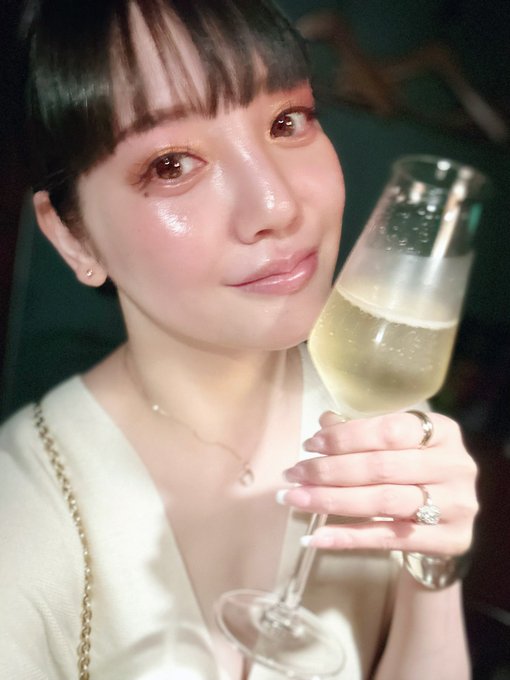 元みづなれい（退役女優）’s pics and videos