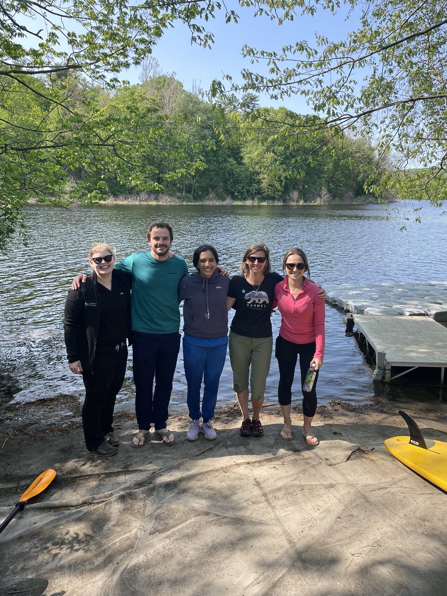 We braved the chilly air and ice-cold water for a fellow-favorite #Wellbeing mid-week activity: kayaking on the beautiful Farmington River! Just 20 mins from @uconnhealth. No one fell in this year!! #IDtwitter #MedEd