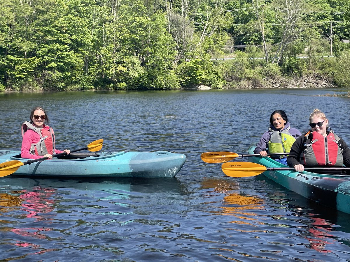 UConn_ID's tweet photo. We braved the chilly air and ice-cold water for a fellow-favorite #Wellbeing mid-week activity: kayaking on the beautiful Farmington River! Just 20 mins from @uconnhealth. No one fell in this year!! #IDtwitter #MedEd https://t.co/hThSaeN7Vp