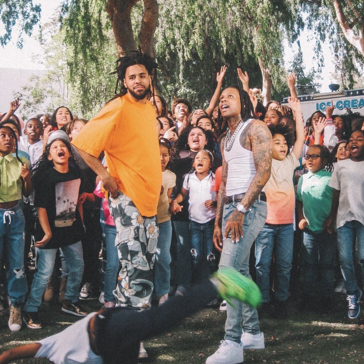 HipHopAllDay's tweet photo. Lil Durk &amp; J. Coles “All My Life” was streamed 17 MILLION times in its opening week on Spotify 🔥💿

Lil Durk’s biggest EVER debut and Cole’s biggest EVER as a feature. The song is projected to debut at #2 on The Hot 100 this week. https://t.co/RTVDloiGLf