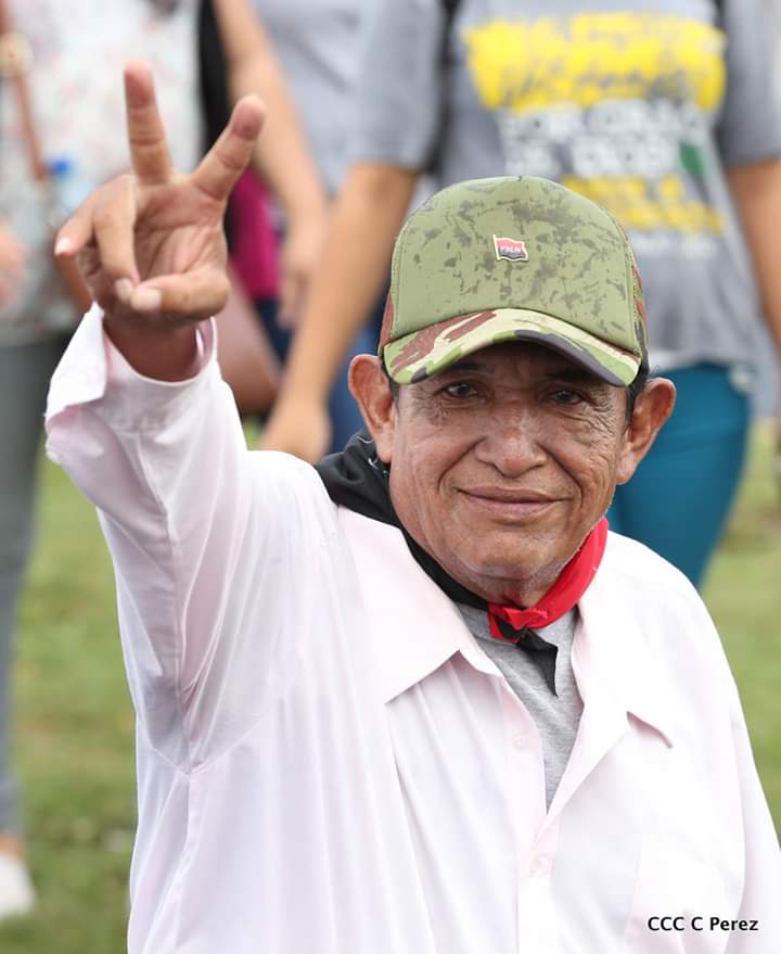 BenjaminSolis21's tweet photo. A tres años de tu partida
Sigues viviendo en el corazón de quienes te amamos...
✌🏼❤🖤 Hasta la Victoria Siempre!!!
PLOMO https://t.co/k5tYir1G51