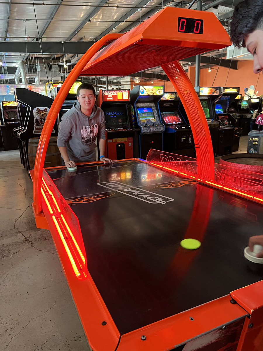 Today <a href="/cidercade/">Cidercade</a> our #catchmeatmybest recipients get to enjoy the hard work, perseverance and dedication that they have for school.  #houston #gametime <a href="/EdleaderMoran/">Tammie Moran</a> <a href="/mswheatfall/">Alfiee Wheatfall</a> @mrs_ebradley <a href="/J_Calmese/">Jarrid Calmese</a> <a href="/Rene_Lugo1/">Rene Lugo</a> <a href="/sirkim05/">De Castro</a>