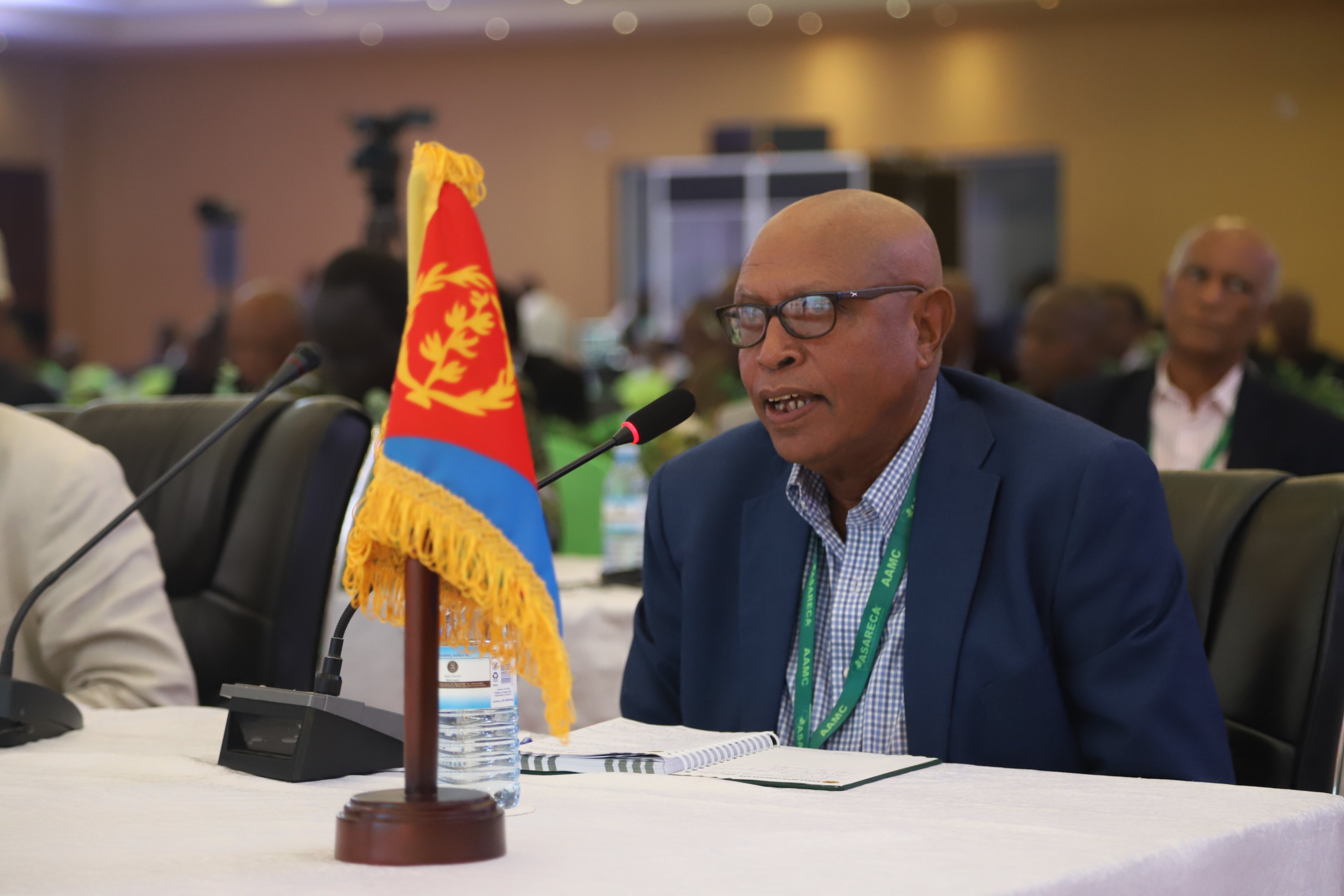 ISABU (isabu_officiel) / Twitter