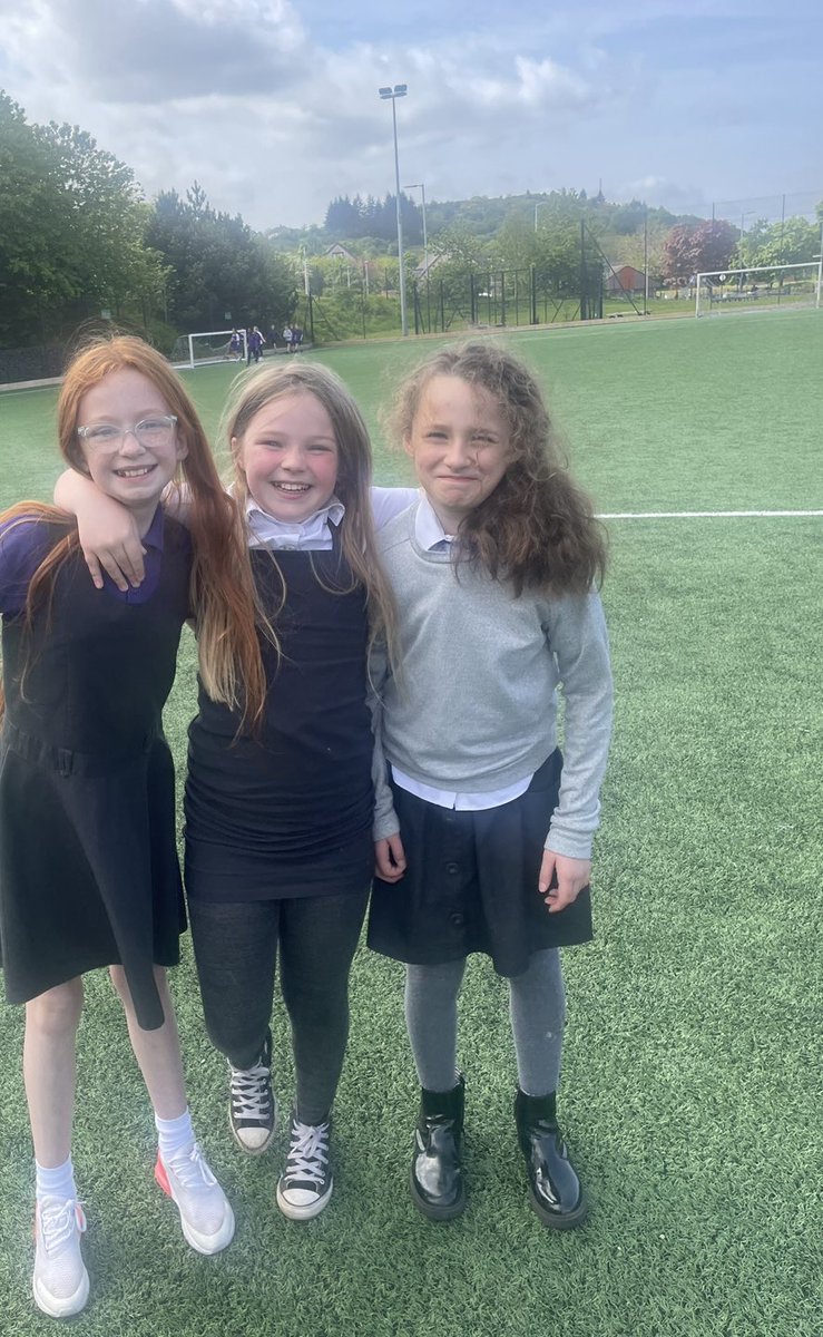 missmcdade_'s tweet photo. We enjoyed a walk around the pitch this afternoon with one very responsible citizen volunteering to collect any rubbish along the way! https://t.co/Oar0MGZlrV