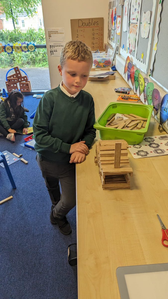 P1a were getting creative with #kapla this morning 👏 🧱 #play