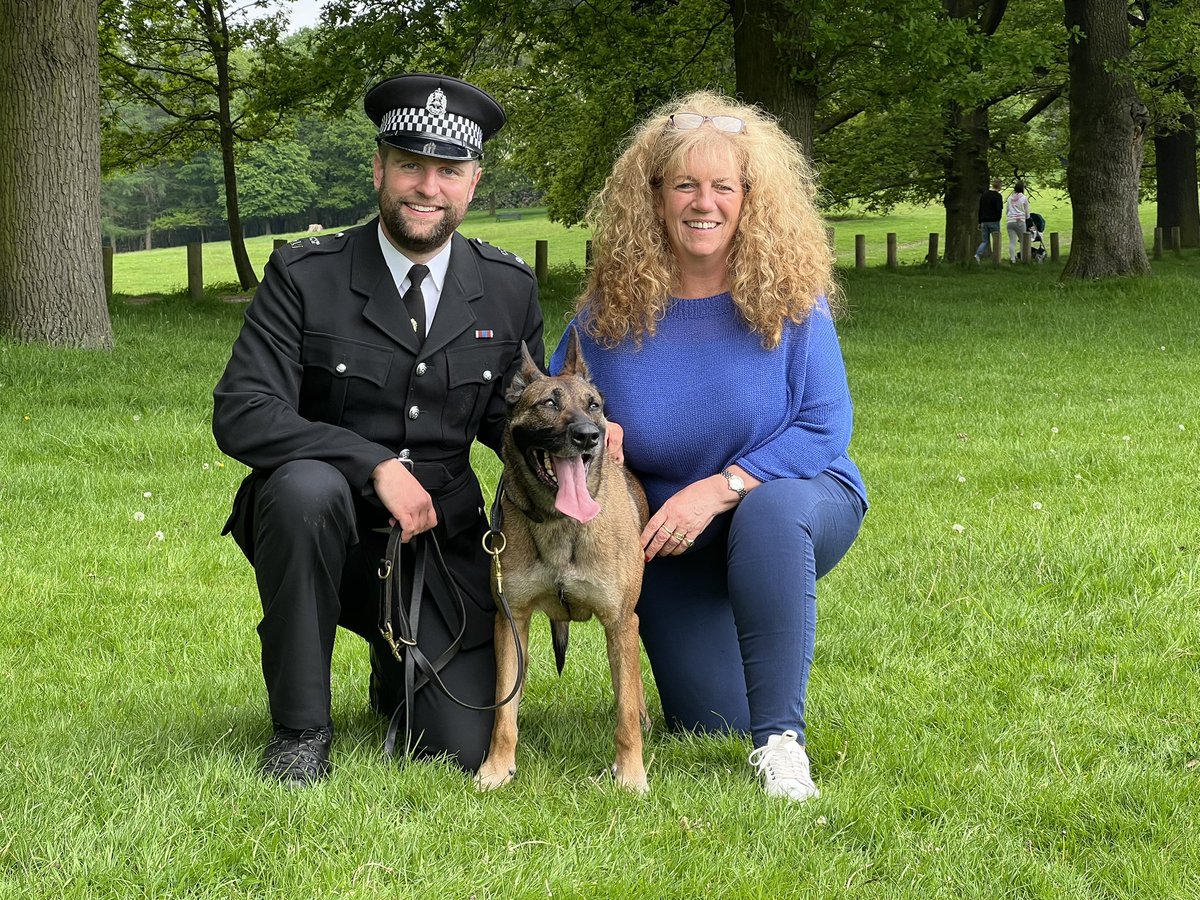The_NFRSA's tweet image. Arrived @PoliceDogTrials just in time to see PD Amber from @PSOSDogs compete @WollatonHall - Amber won the NFRSA Endeavour Trophy last year - it was SO good to see her &amp;amp; her handler PC McMaster again. Both did incredibly well, &amp;amp; look on fine form. 
💜🐾💜🐾💜

#nfrsa #prisondogs
