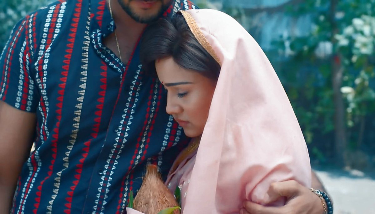 AnishaS_tweets's tweet photo. My lorge and smol babies are the cutest. 😭🤏❤️

#AshiSingh | #ShagunPandey | #MeetOnZee https://t.co/WvYLVFDTdV