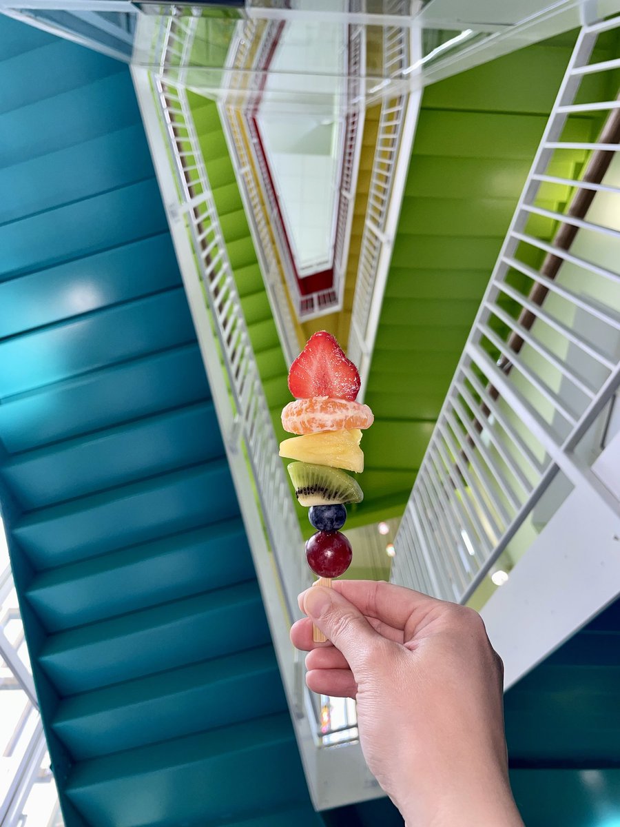 The Rainbow Staircase at Charterhouse Square School meets my Rainbow Fruit Kebab! 🌈  Needless to say, the pupils loved eating a rainbow 🍇🫐🥝🍍🍊🍓

#accentcateringnutrition #accentcatering #EatTheRainbow #Colourfuel #nutritionworkshops
