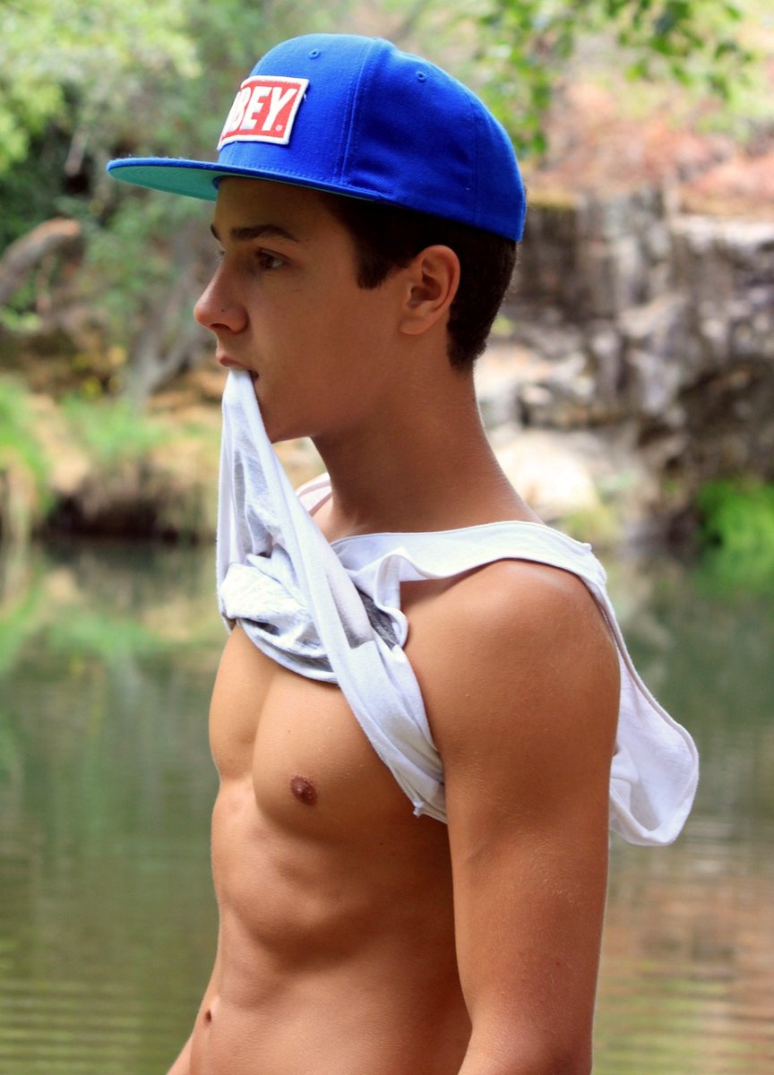 Beach & Pool tweet media