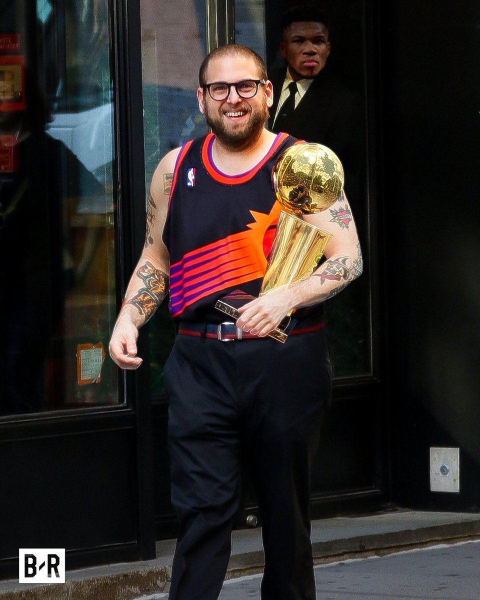 SanoianDesigns's tweet image. Earlier this week I was laid off after 7 years of working at Bleacher Report. 

It now feels like a good time to reveal that I&apos;ve been hiding a can of @BushsBeans in all of my graphics.

Happy bean hunting!