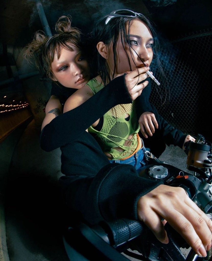 gobIinarchive's tweet photo. “motorcycle romance” by feng_ish, inspired by fallen angels (1995) https://t.co/krdyzDSukA