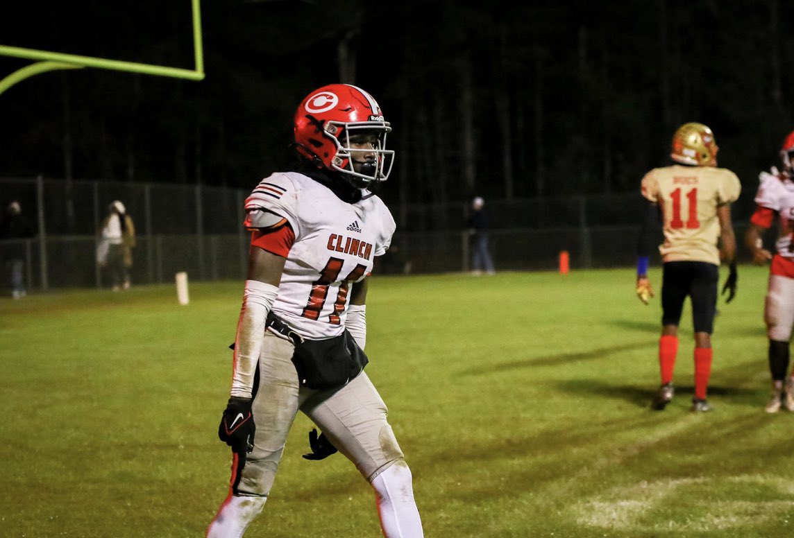 Jeremy_Bell11's tweet photo. Blessed to receive my 14th d1 offer from @GeorgiaStateFB @Q_14_D @CoachASmith_ @CoachSElliott @GSUPanthers @xixnyne @D1FactorySouth #FLIGHTERA https://t.co/sMUi9DShaE