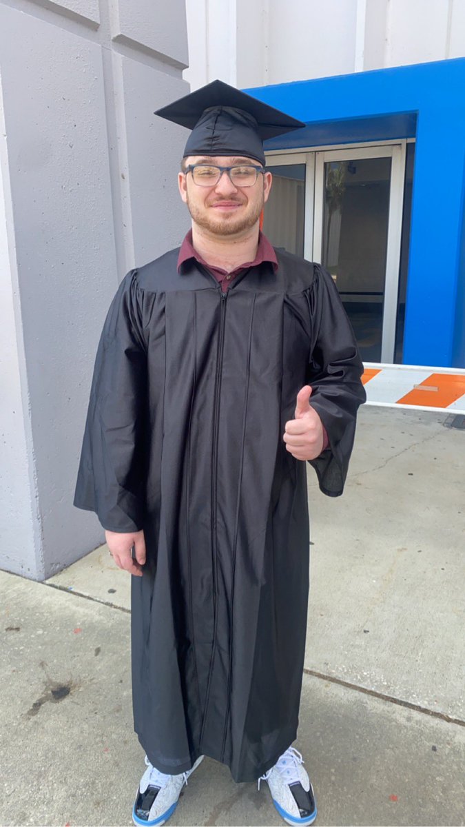 HayleGunter's tweet photo. #POLKGRAD23 congrats to my baby brother 🫶🏼 forever proud of you and everything you’re going to accomplish https://t.co/KMFCgR0U4S
