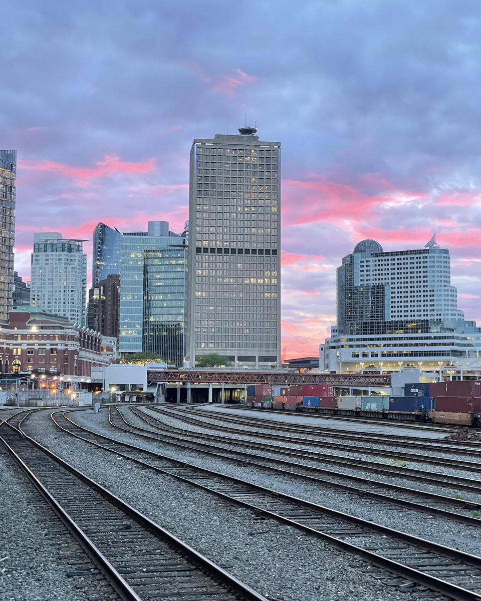 DirtyDee2's tweet image. 📍Vancouver, BC 📷 #shotoniphone  #nofilters  #chasingviews