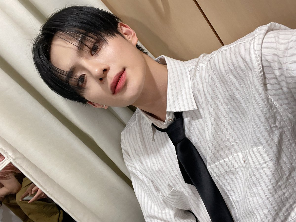 by_verivery's tweet photo. [#강민]

토요��� 덤벼!

#베리베리 #베러 https://t.co/zlPOSfh6k3