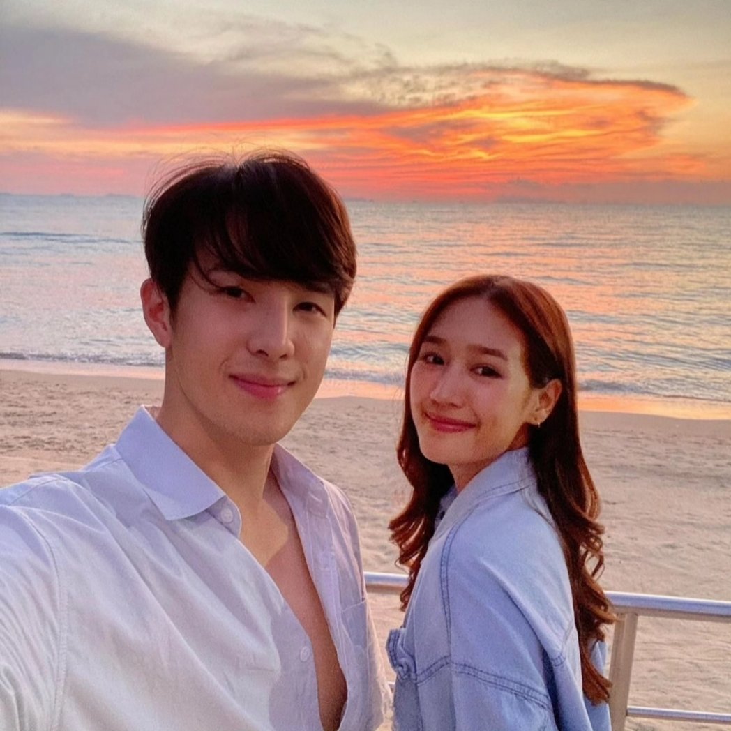 James_pie_fc's tweet photo. So sweet sea 🏝️🤘🎉#เจมส์มาร์ #พายรินรดา #พี่เจมส์น้องพาย https://t.co/YRJRBibwgF