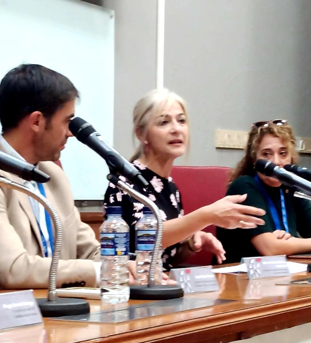cepcastilleja's tweet photo. Hoy en #UnaDirecciónParaIlusionarte ha sido inaugurada por Doña Patricia Del Pozo Fernández @Patricia_Pozo_,Consejera de Desarrollo Educativo y Formación Profesional valorando la importancia de las direcciones de los centros educativos. @asadipre @FormacProfAnd @EducaAnd https://t.co/Q8wvKSr0Fh