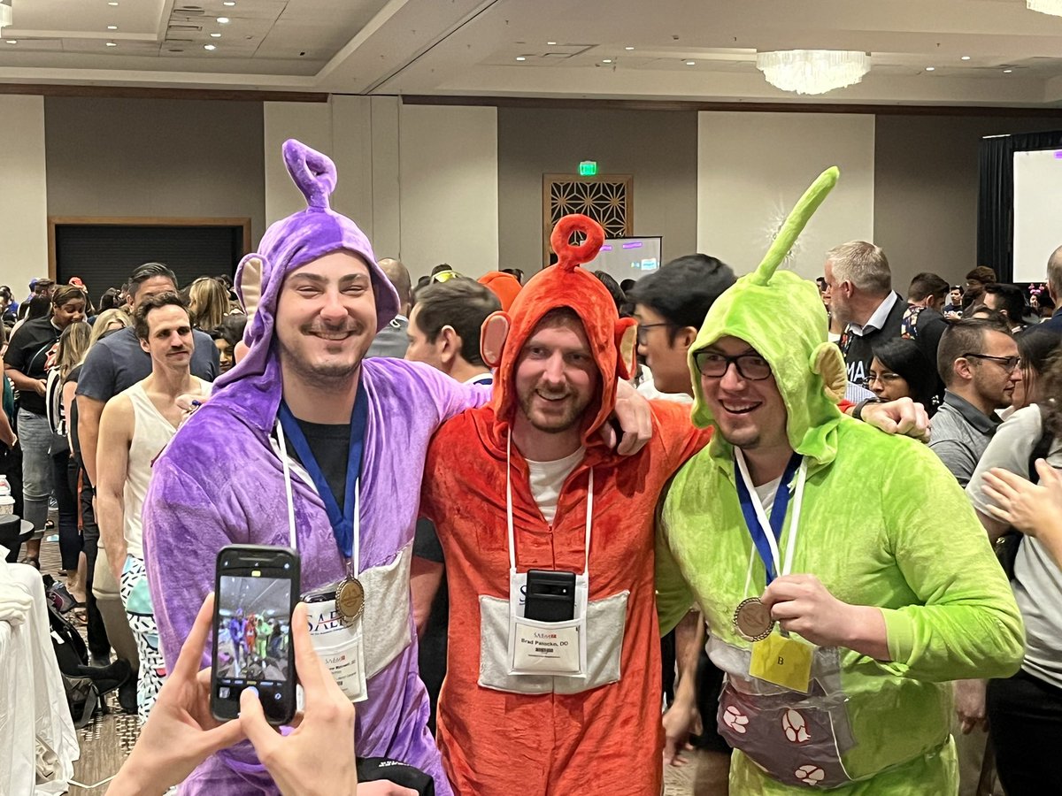 Our CCAG Sonogames Team, the #Gelatubbies advanced to round 2!! Only 20 teams out of 90 advance!  <a href="/CCAG_EM/">CCAG_EM</a> <a href="/POCUSaurusRex/">Bob Stenberg</a> <a href="/SAEMAEUS/">SAEM Academy of Emergency Ultrasound (AEUS)</a>