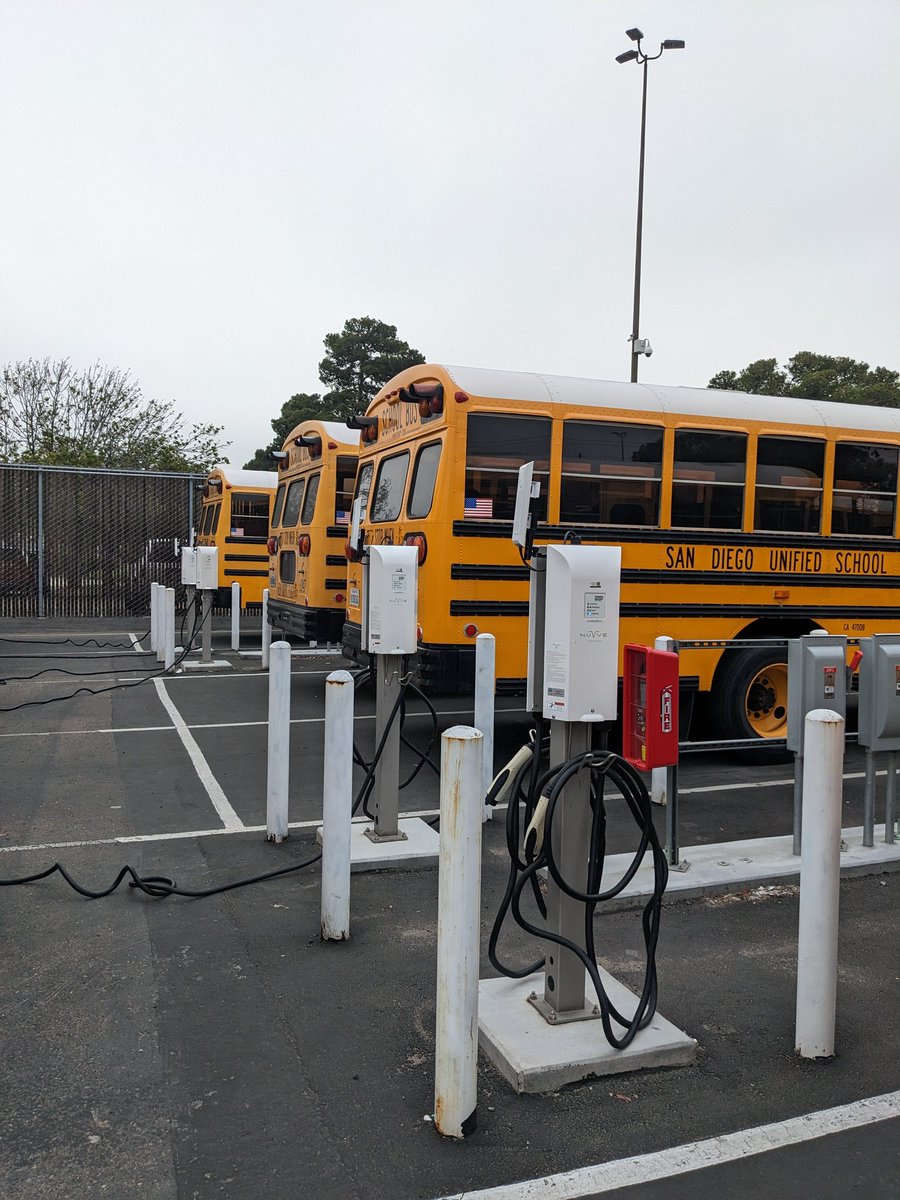 They have both Level 2 and DCFC (V2G capable!) charging from @NuvveCorp, @RhombusEnergy, & @FordPro.

@CALSTART is tracking data from these #ElectricSchoolBus deployments that will help other fleets learn & will help SDUSD scale.