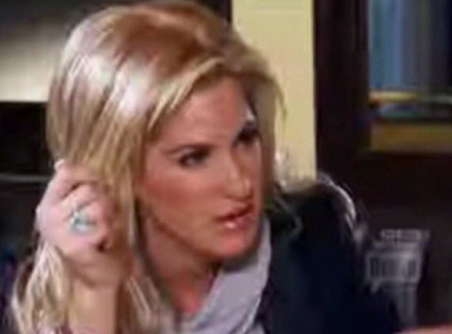 inatessie's tweet image. And it's not even one of those sexy 46 year old men I don’t understand