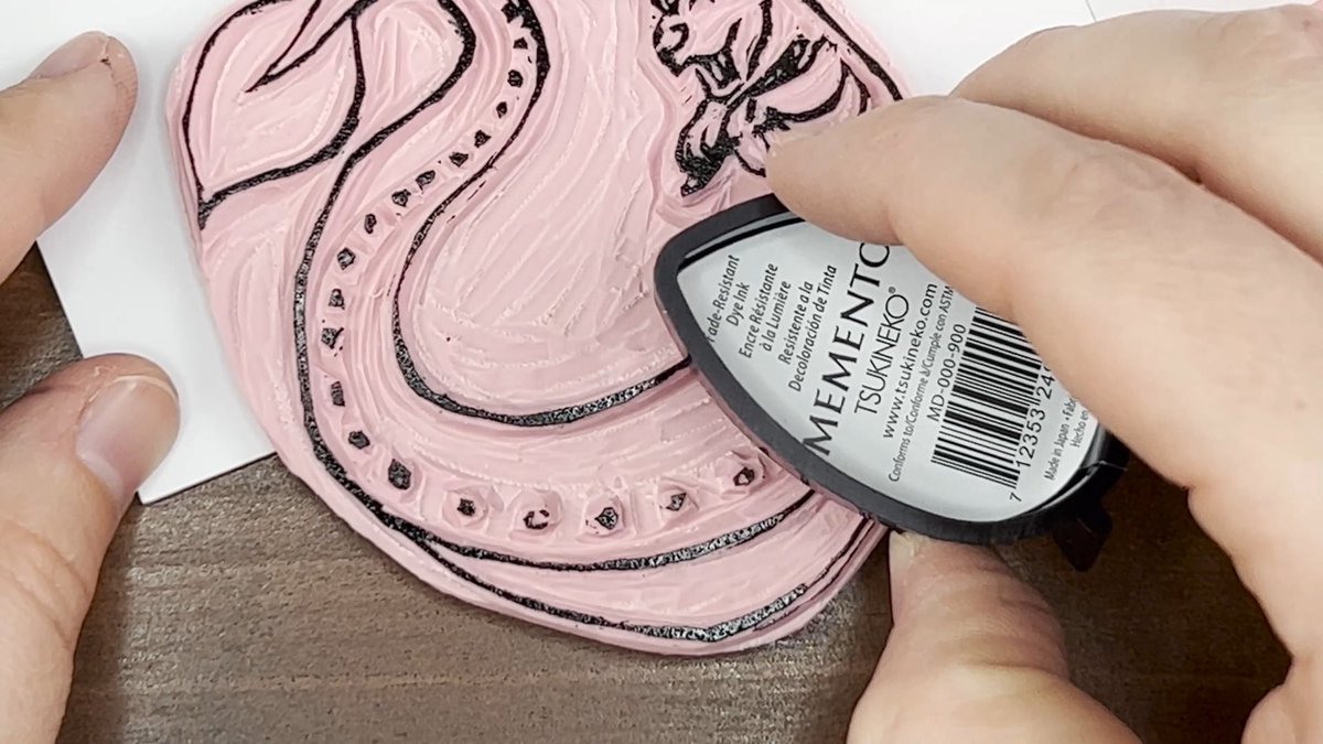 SketchingwSarah's tweet photo. New YouTube video! https://t.co/k0lqPfQRi7 Creating my own hand carved rubber stamp! 🖤 #rubberstamp #SmallBiz #smallbusinessowner https://t.co/XJnB9vQDwN