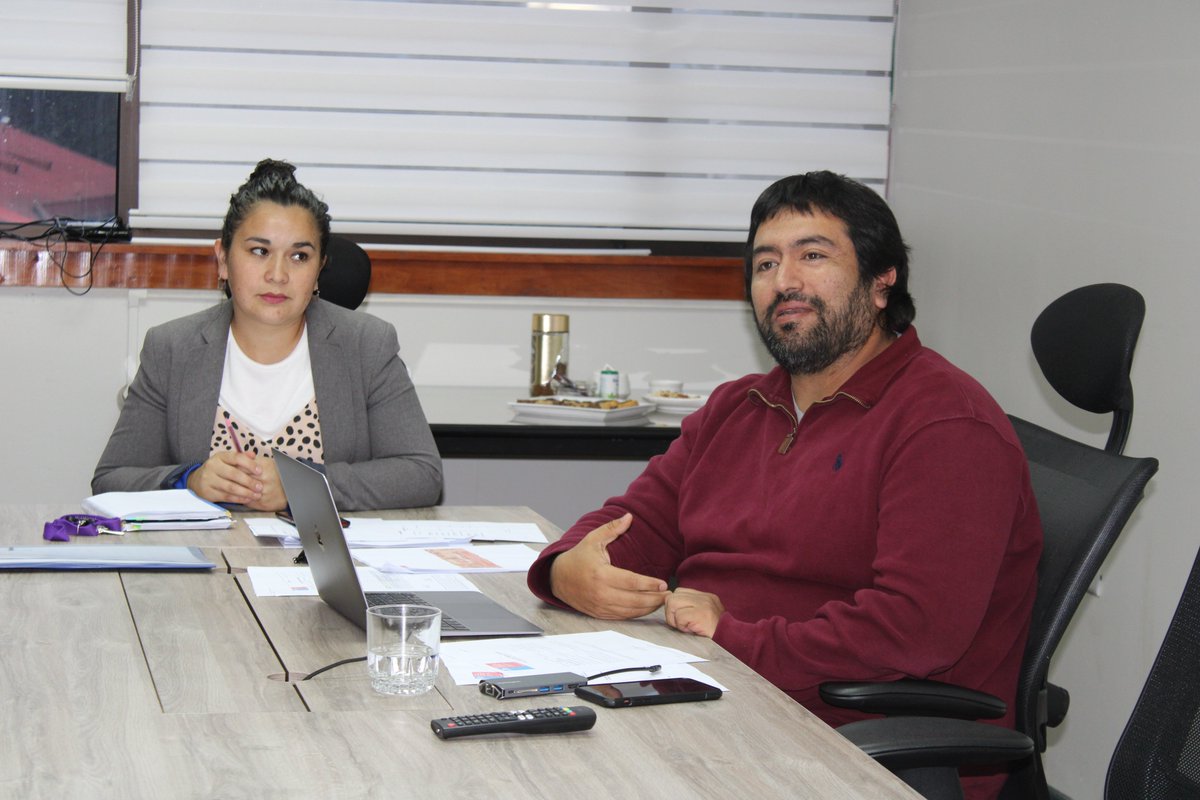 humanidadesufro's tweet photo. 📸 La Dirección de Investigación y Postgrado de la #FECSH desarrolló el taller "Gestión financiera de proyectos ANID".
¡Agradecemos a las y los académicos que fueron parte de esta actividad! https://t.co/qBSy2DT070