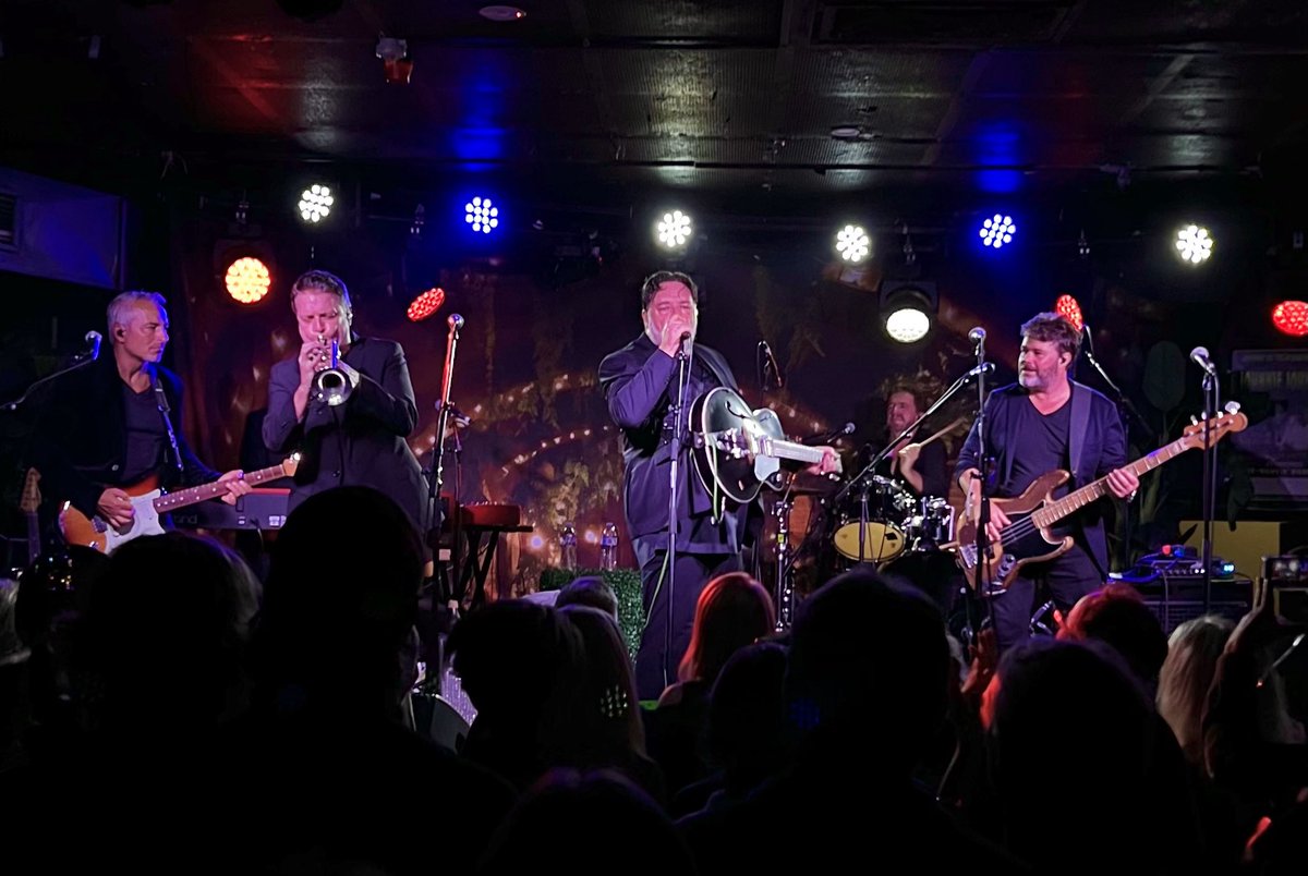 Love playing at The Bridge.
Haven’t done a gig  there since 1998. What a crowd. 
Back again tomorrow night.