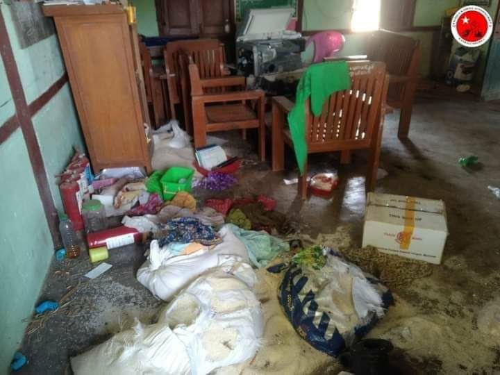 The residential properties in the villages of Kanbalu tsp were set ablaze and valuable those were plundered by military troops this morning after they fired both light arms and heavy weapons. #2023May19Coup #MyanmarCauseisGlobalCause #WhatsHappeningInMyanmar