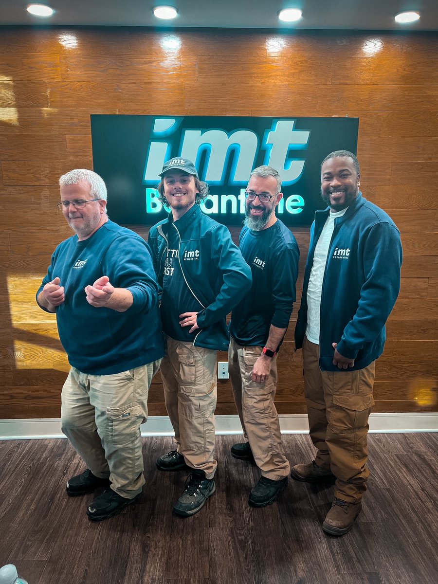 imtresidential's tweet image. 📸 Shannon from our Training team had a blast visiting and capturing moments of joy and camaraderie with our #IMTeam at IMT Ballantyne. Thanks to the amazing team for their warm hospitality and teamwork. Together, we create memorable experiences! #PuttingYouFirst 🙌