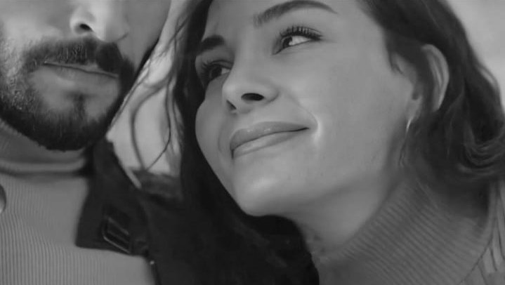 Boşuna mı yaprak gibi rüzgarınıza kapıldık biz sayın ReyMir'im ❤mis gibisiniz :)))
#ReyMir