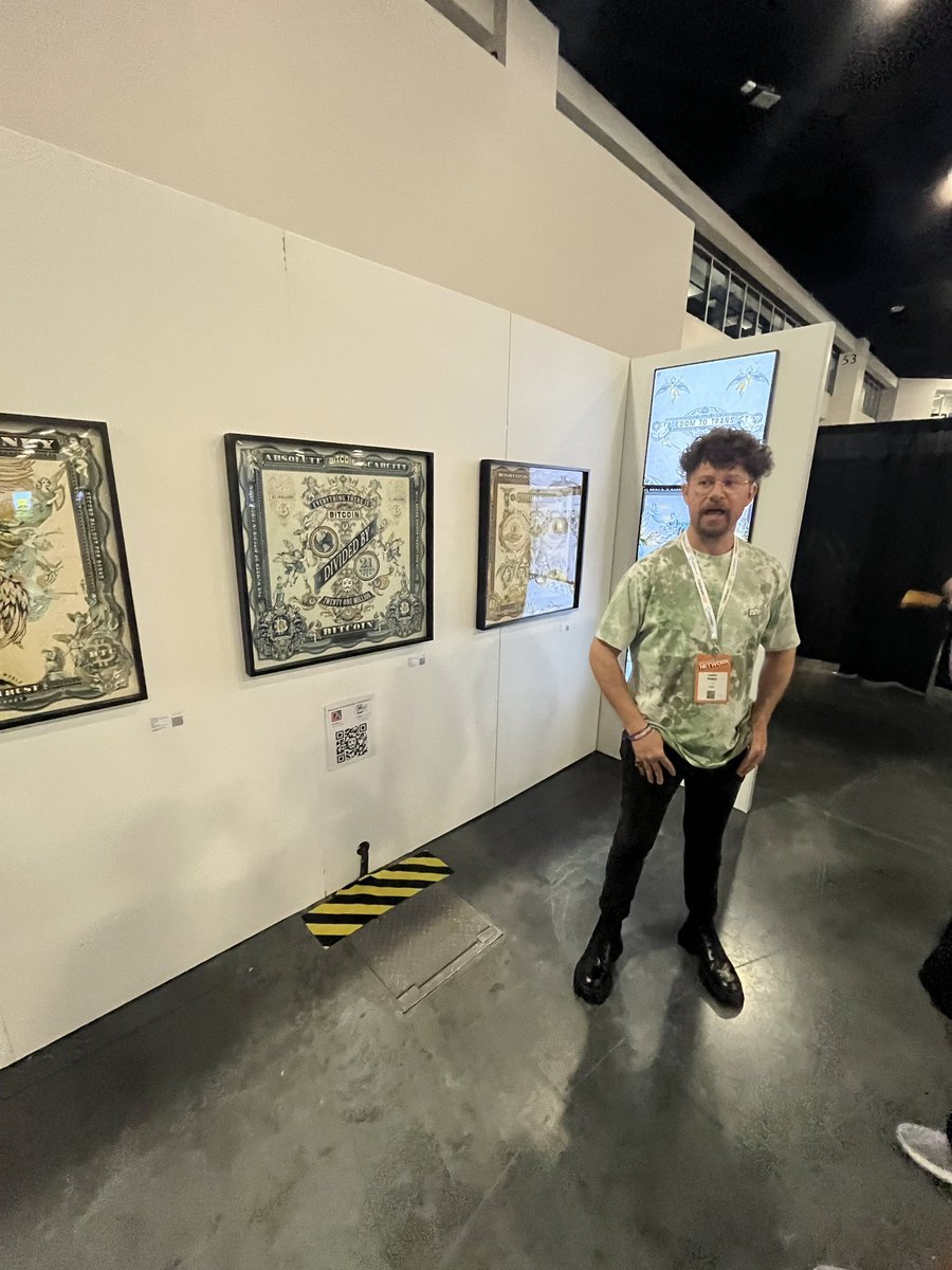 RomainCompute's tweet photo. First time I actually LOVE Bitcoin art, including some of my faves inscriptions @LuchoPoletti @rocktoshi21 @ordinalhub @ordcity @PepesPixel @BitcoinMagazine and many more. Good job #bitcoin23 (I wish @Twitter would let me share more than 4 pics…) https://t.co/jtVB9E1yih