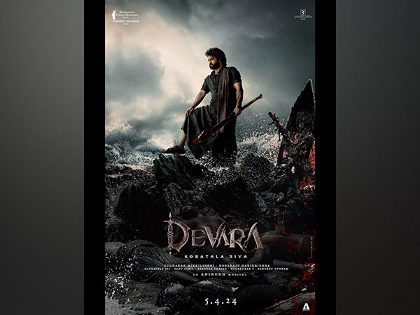 ani_digital's tweet photo. Jr NTR's 30th film is titled 'Devara'

Read @ANI Story | https://t.co/gE2txwpNfY
#JrNTR30 #NTR30FirstLook #DEVARA https://t.co/GG4oV6vzMZ