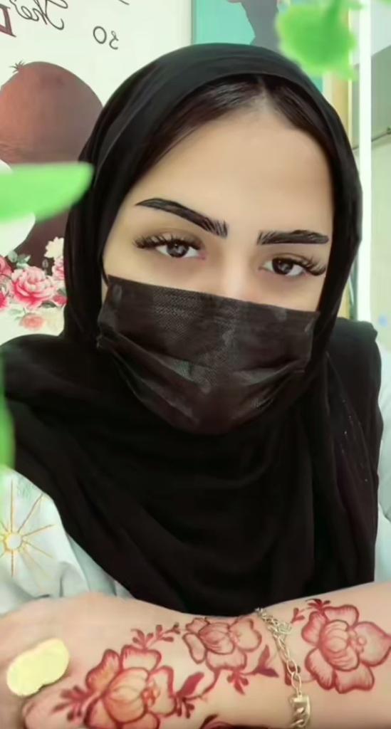 زينة الرجل اللحية
فما هي زينة المرأة !؟😇