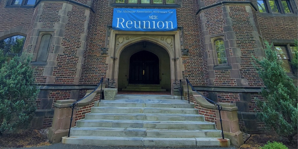 Mount Holyoke Alums tweet media