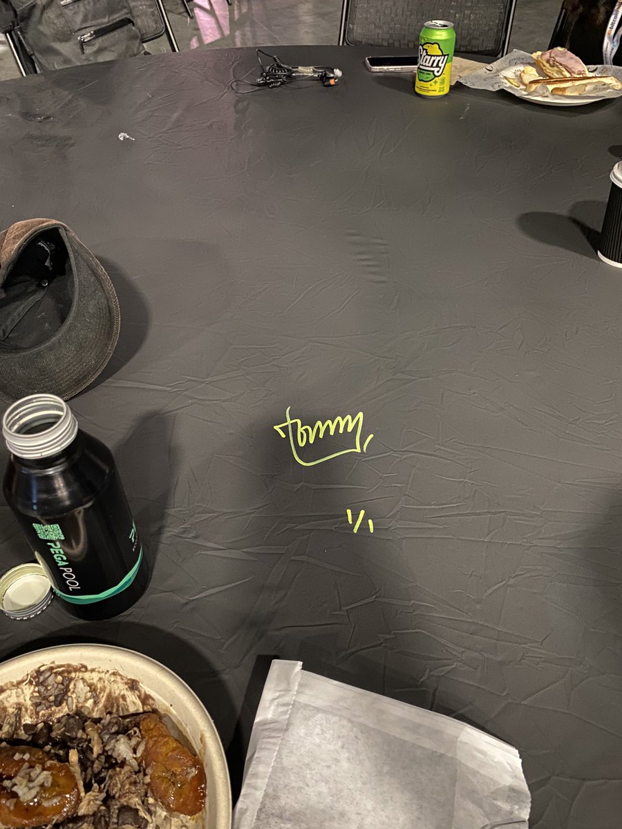 I signed this tablecloth back stage 

If this gets 1000 likes i’ll inscribe the image and give it away to one of you

(Table cloth included (maybe))