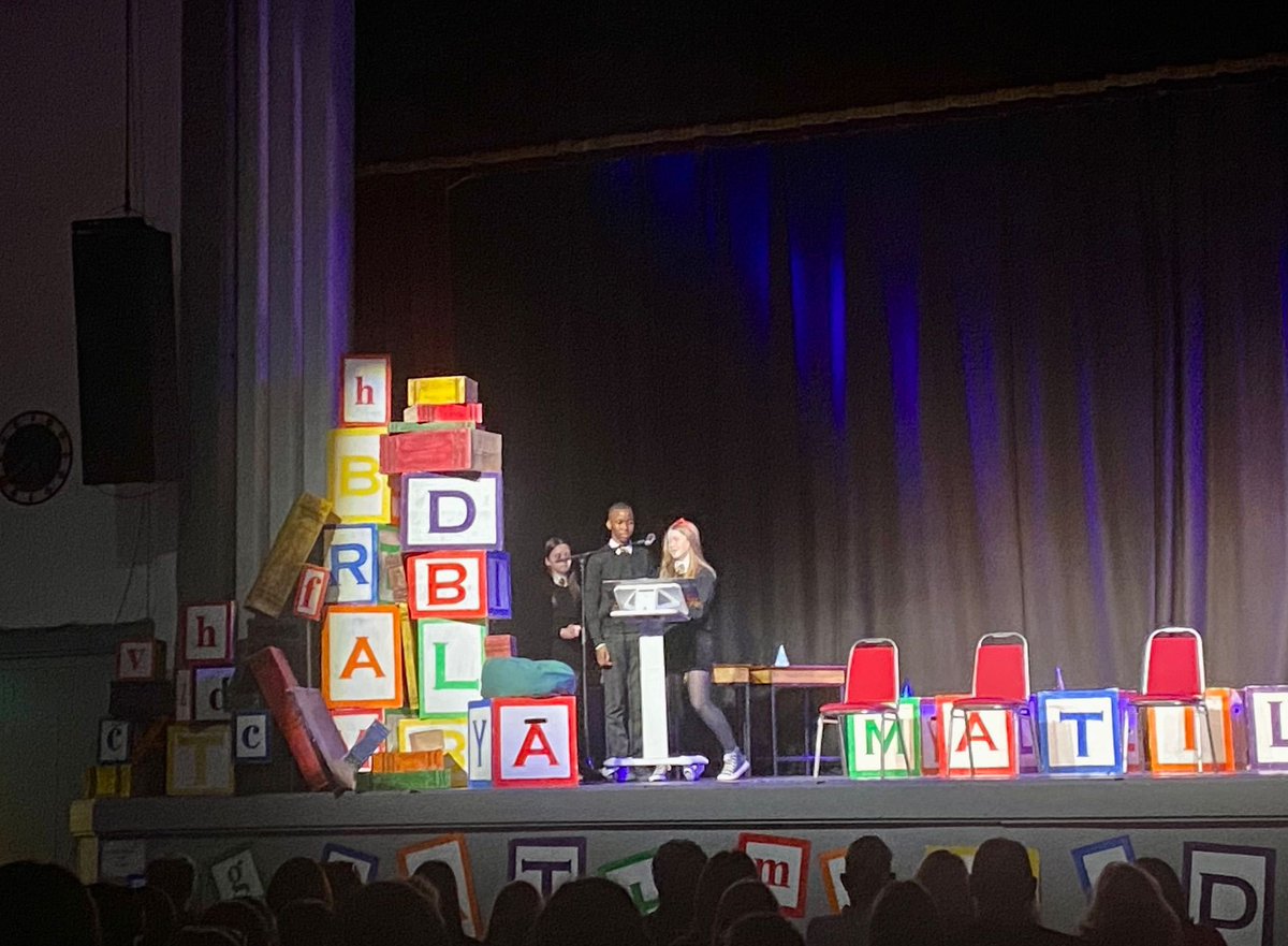 What an amazing day S2 had at #REDaward17 today, and to top it all off, our trailer won best presentation! A special well done to those who presented, wrote alternate endings and worked on the trailer <a href="/readenjoydebate/">THE RED BOOK AWARD - FALKIRK</a> <a href="/EnglishDeptGHS/">Grangemouth HS English</a> <a href="/GHSLibrGHSLibr/">GrangemouthHSLibrary & cluster 🇰🇪🏴󠁧󠁢󠁳󠁣󠁴󠁿</a>