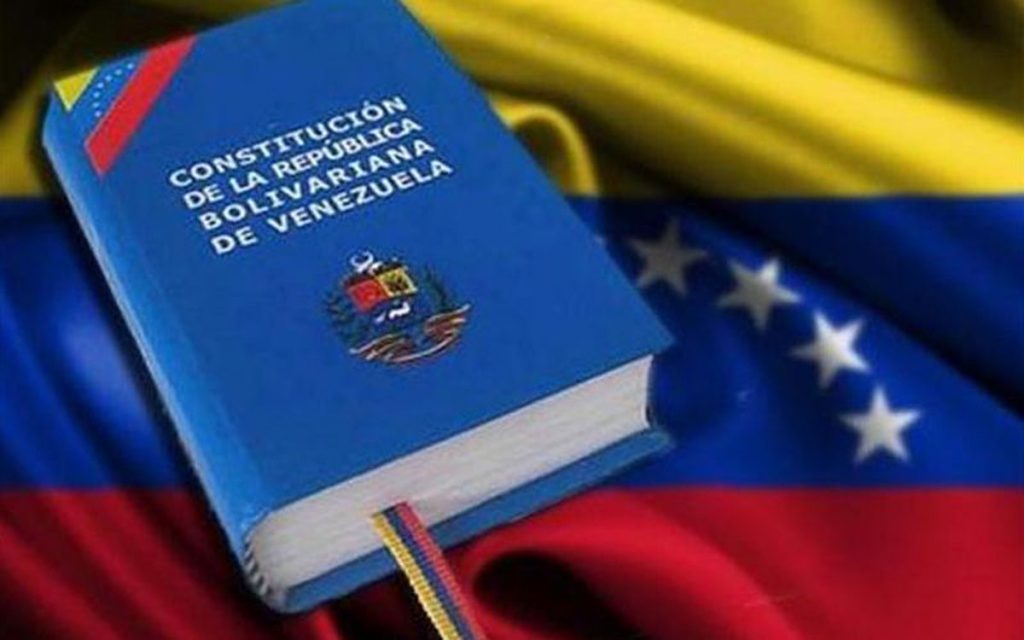 #Dictadura |  #RafaelRamirez “Sin duda #Venezuela es una dictadura, el gobierno de Maduro no respeta la Constitución, no respeta las leyes, no hay separación de poderes, utiliza la justicia para perseguir.”

#PDVSA #19Mayo
#Entrevista
bit.ly/41xIs0U