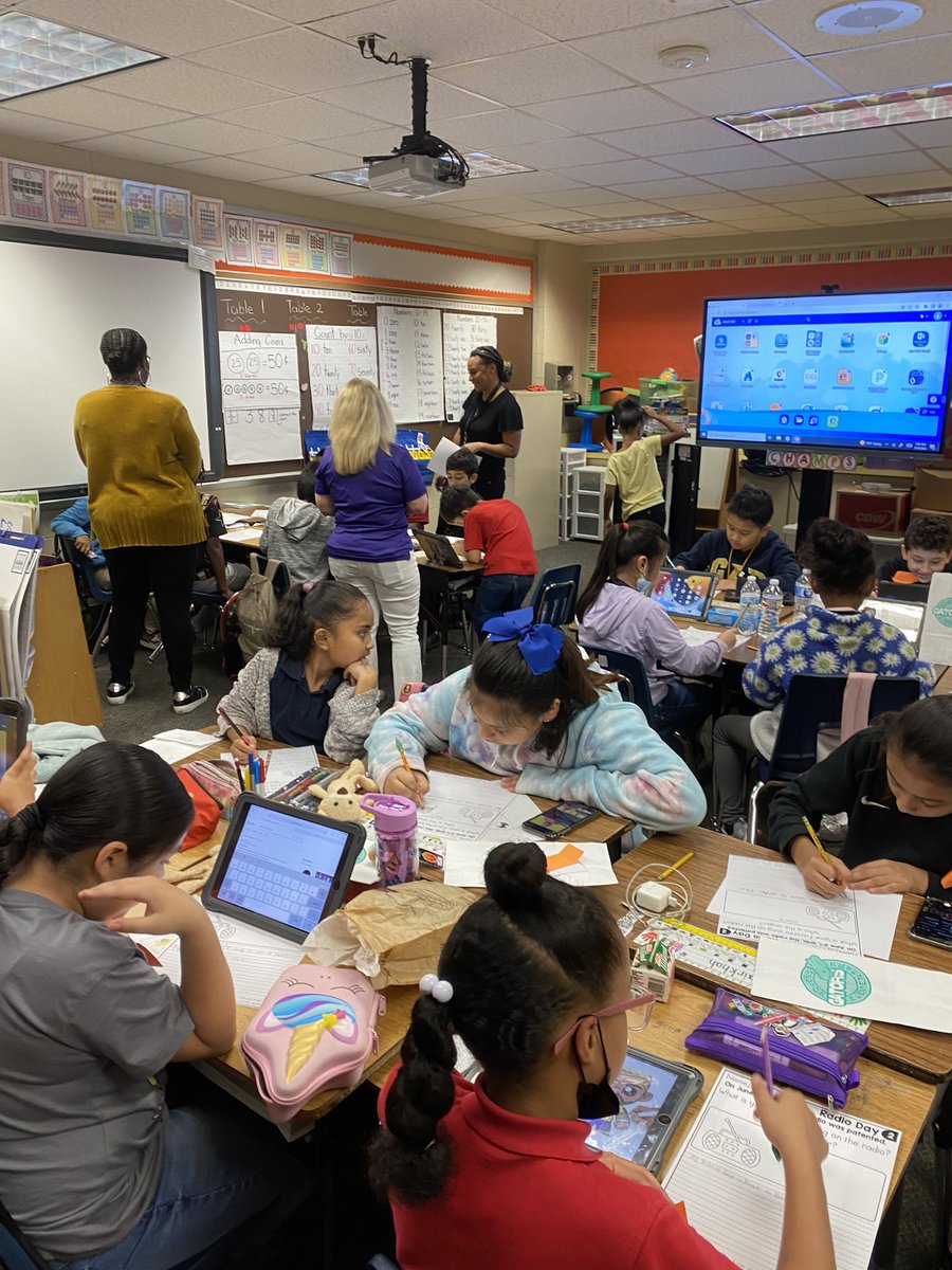 Ruth_Kacz's tweet photo. Day 2 of @Youens_Gators #SpringTraining2023 Students are 🥰 and staff if perfecting schedules 🙂🐊 #findyourpassion https://t.co/z4TclLiMV8