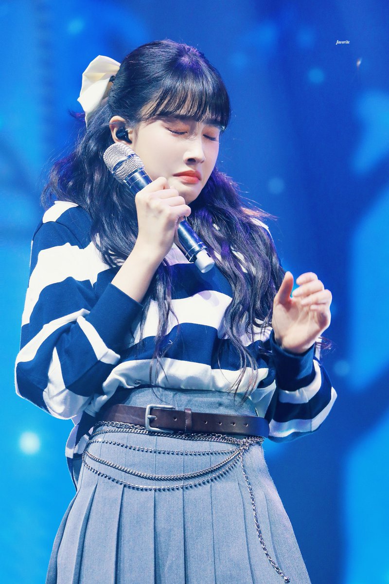favorite0414's tweet photo. 230519
(벌레있어 ㅠㅅㅠ
#스테이씨 #윤 #STAYC #YOON
#Yoon #심자윤 https://t.co/3xzUWOvdZM