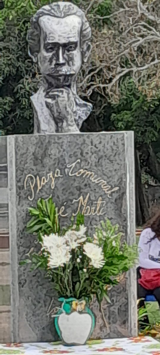 Se realizó acto central por el aniversario 128 de la caída en combate de José Martí, preside Dr Osvaldo Ibáñez vicejefe nacional de la MMCVEN , #MartiVive <a href="/Cubacooperabol2/">Brigada Médica 🇨🇺 Bolívar🇻🇪</a> <a href="/cubacooperaven/">Brigada Médica Cubana en Venezuela</a> <a href="/DiazCanelB/">Miguel Díaz-Canel Bermúdez</a> <a href="/Dagober76504073/">Dagoberto Rodriguez</a> <a href="/amarcanopsuv/">Ángel Marcano</a> @Colina_VClara <a href="/DeZurdaTeam_/">DeZurdaTeam 📳</a>