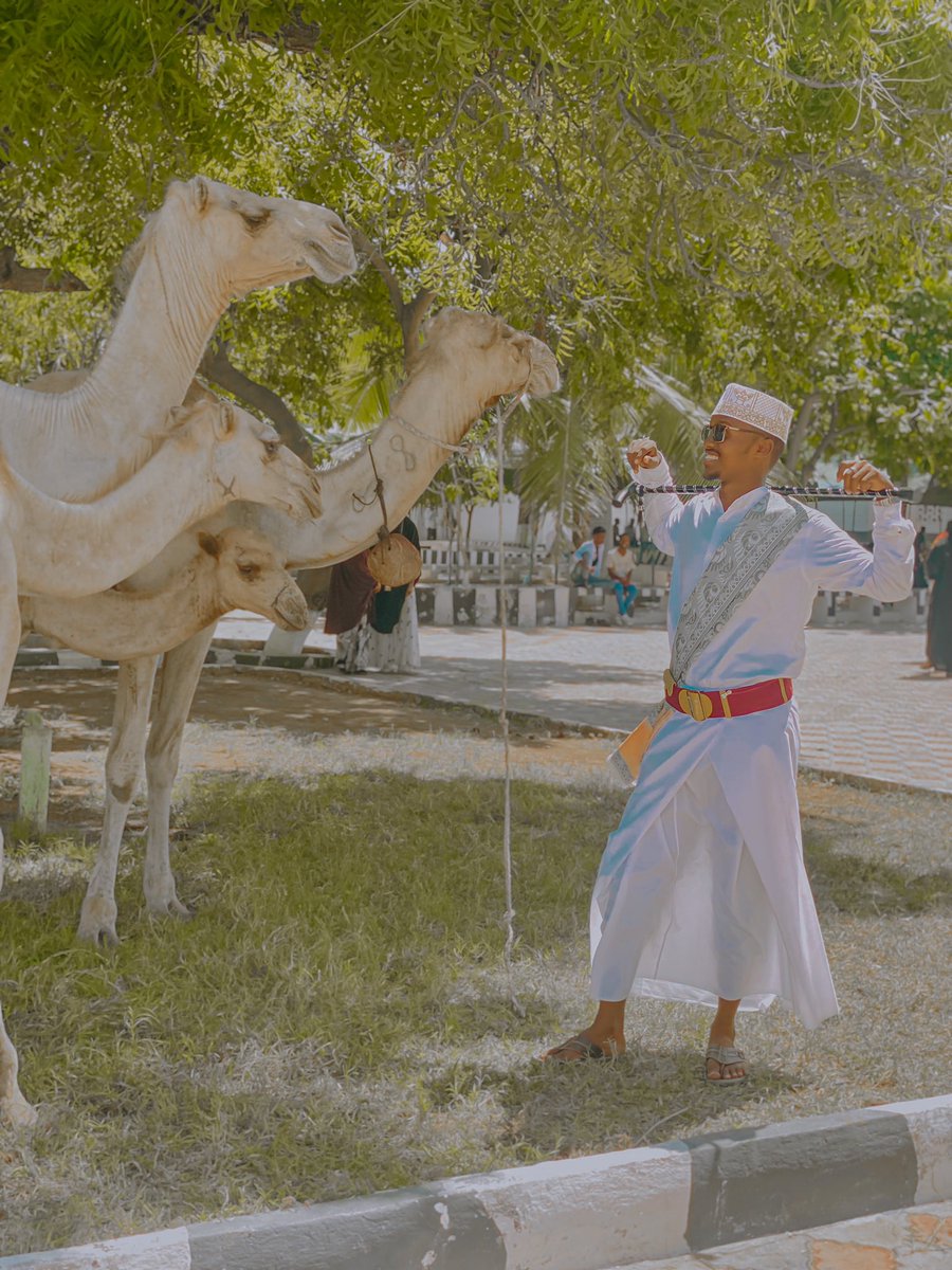 Barre_Digdig's tweet photo. Waxa siwacan inoogu soo gabagabobay isbuuca dhaaanka jamaacada @SIMADUniversity  . 

Waxan ka qayb galay aniga iyo saxibo kale anagoo matalayada kuliyada xisabaadka ee jamacada simad . 

@Fasa_Simad https://t.co/DqX5PTOr6X