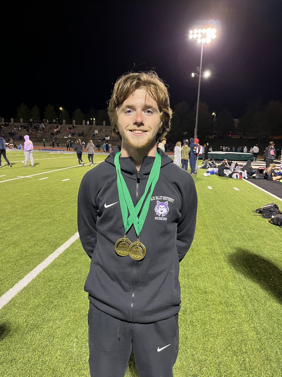 Sam Hurley punched his ticket to state with a 1st place finish in the 3200m run!!