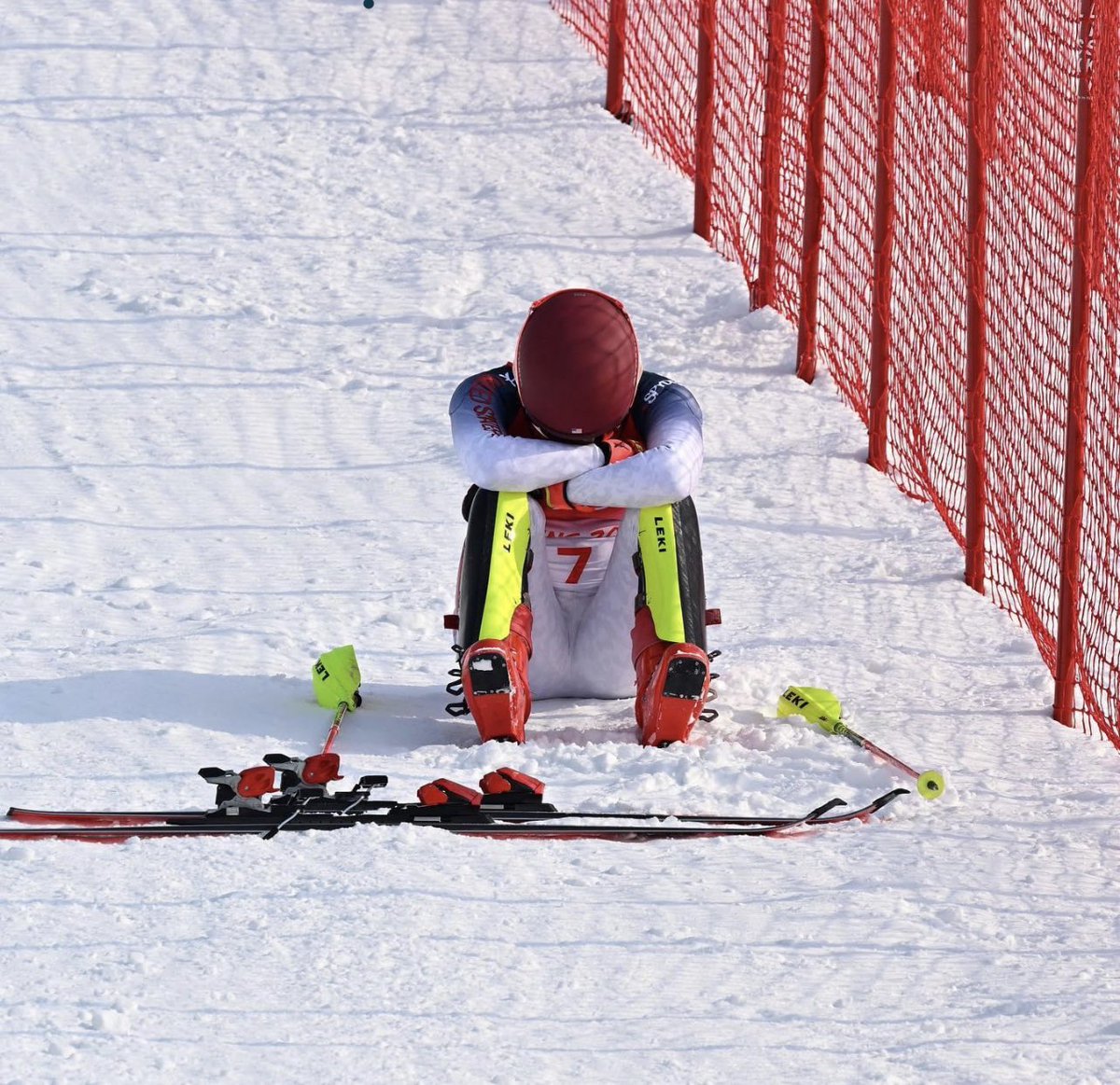 Thank you @MikaelaShiffrin!!! Facing challenges and always getting up! #resilience #kindness #openingdoors #inclusiveculture #hope #support #mentorship